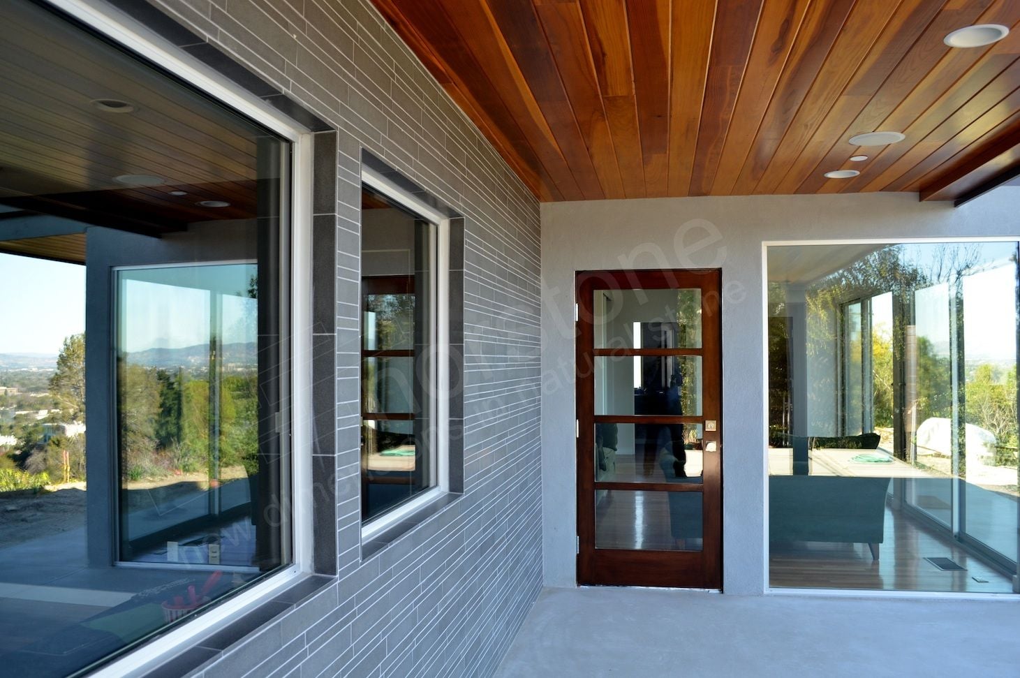 Exteriors Image -5c8265fc0c17e